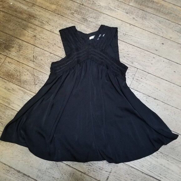 Max Studio Black Highneck Flowy Sleeveless Blouse - Picture 6 of 10